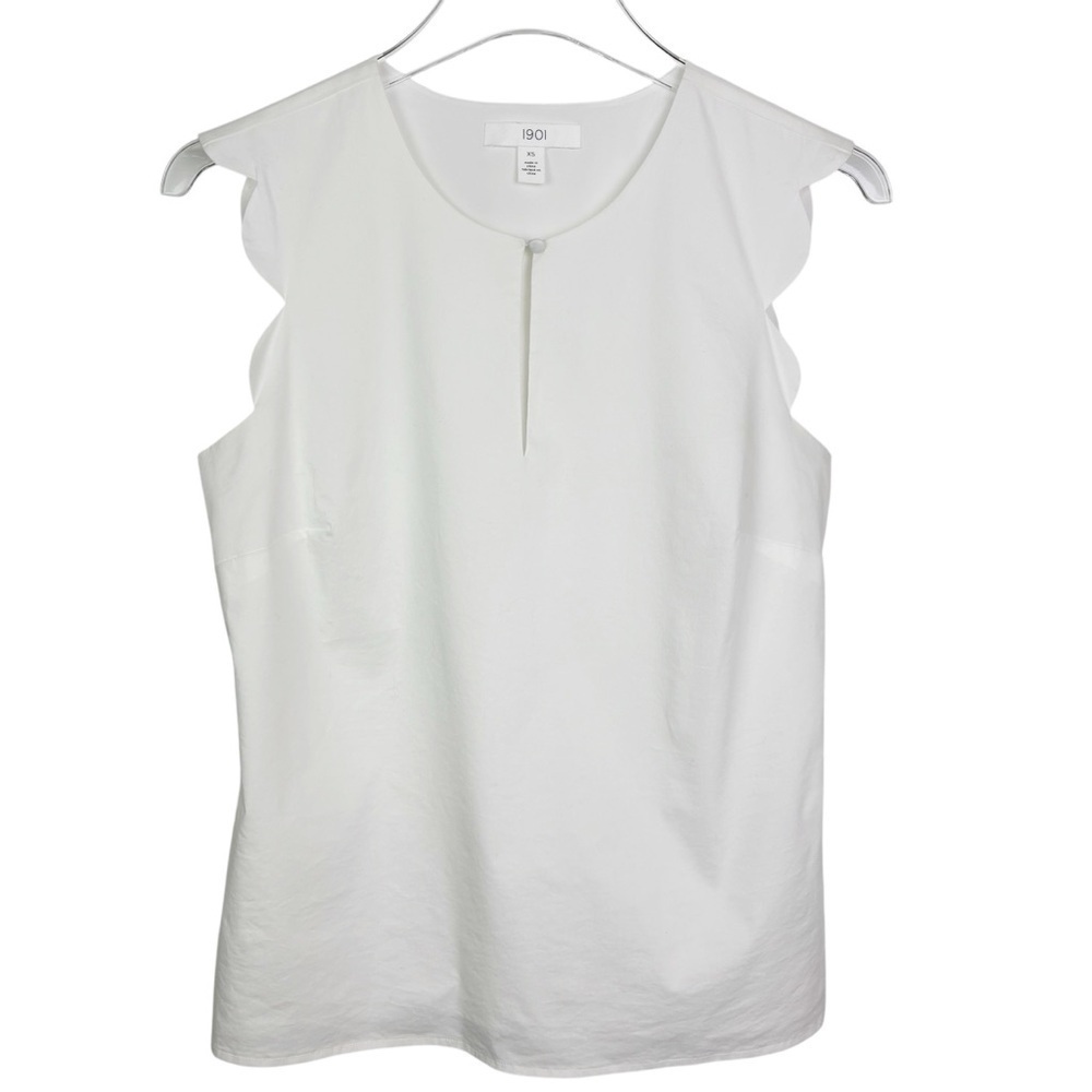 1901 White Sleeveless Blouse Size XS